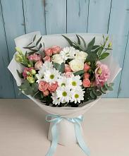 Букет цветов из:  Розы, Лизиантусы и Хризантемы в Старокорсунской