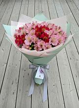 Букет цветов из:  Альстромерии #REPLACE_PRED# Старокорсунской