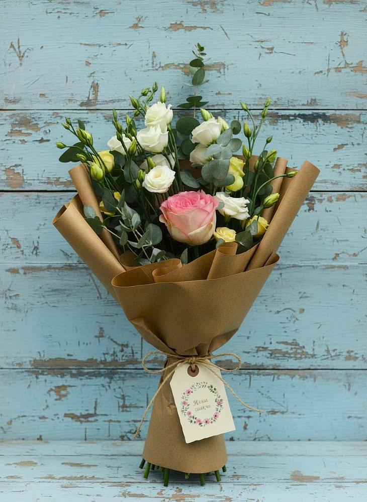 Букет цветов из: Розы и Лизиантусы в Старокорсунской