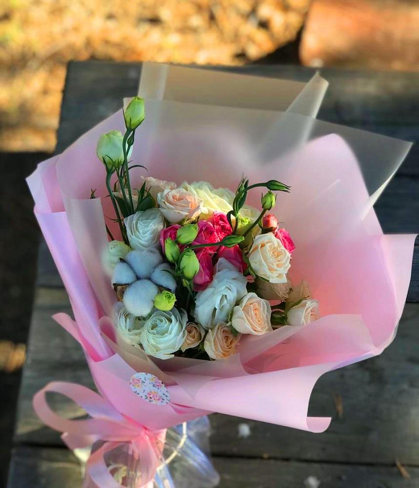 Букет цветов из: Розы и Лизиантусы в Старокорсунской