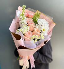 Букет цветов из:  Хризантемы и Розы в Старокорсунской