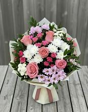 Букет цветов из:  Альстромерии, Гвоздики, Розы и Хризантемы #REPLACE_PRED# Старокорсунской
