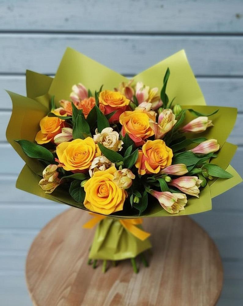 Букет цветов из: Альстромерии и Розы в Старокорсунской