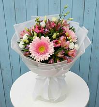 Букет цветов из:  Герберы, Альстромерии и Лизиантусы в Старокорсунской