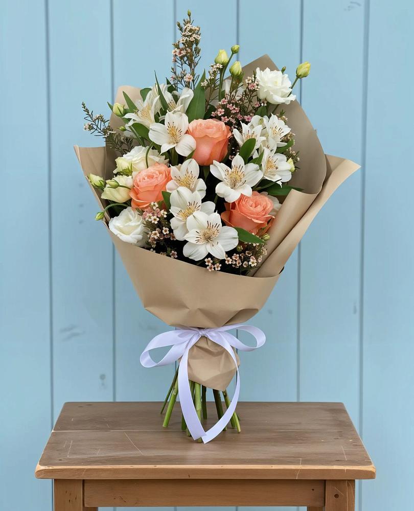 Букет цветов из: Альстромерии, Лизиантусы, Розы и Хризантемы в Старокорсунской