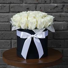 Цветочная композиция из Розы в шляпной коробке в Старокорсунской