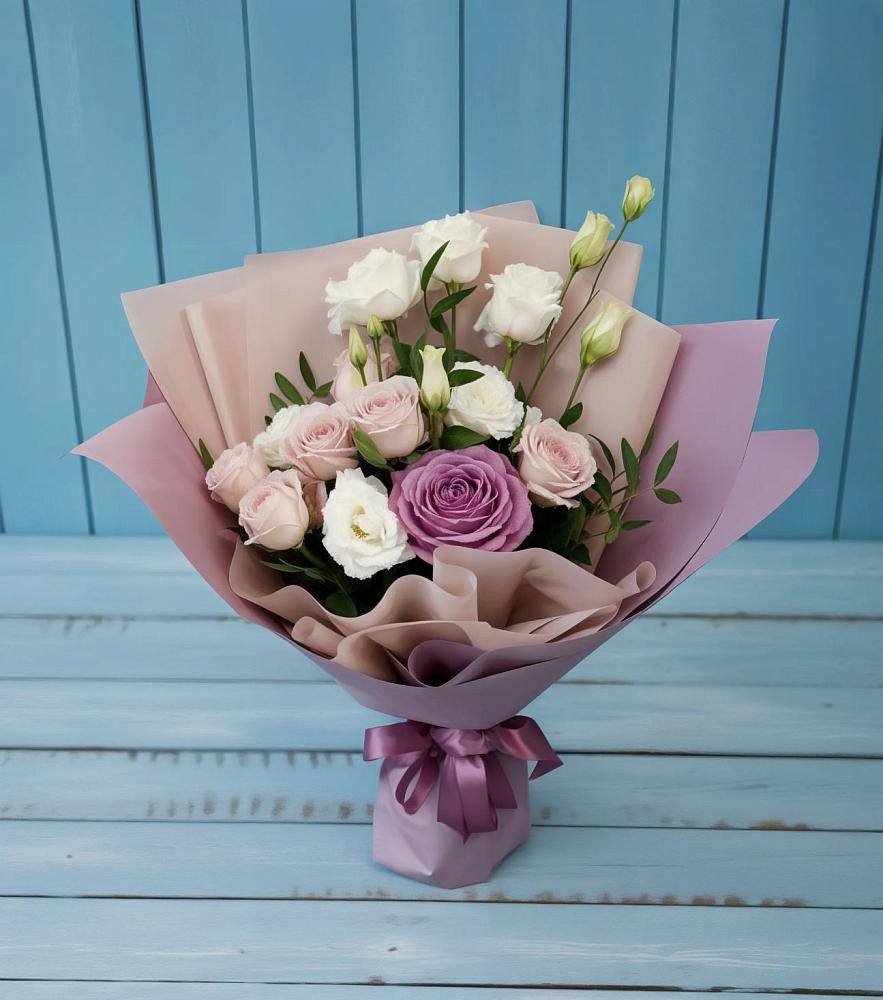 Букет цветов из: Розы и Лизиантусы в Старокорсунской