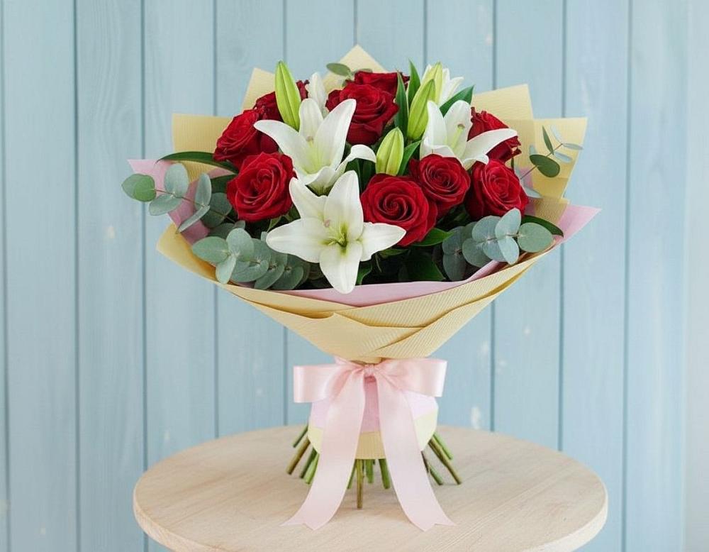 Букет цветов из: Лилии и Розы в Старокорсунской